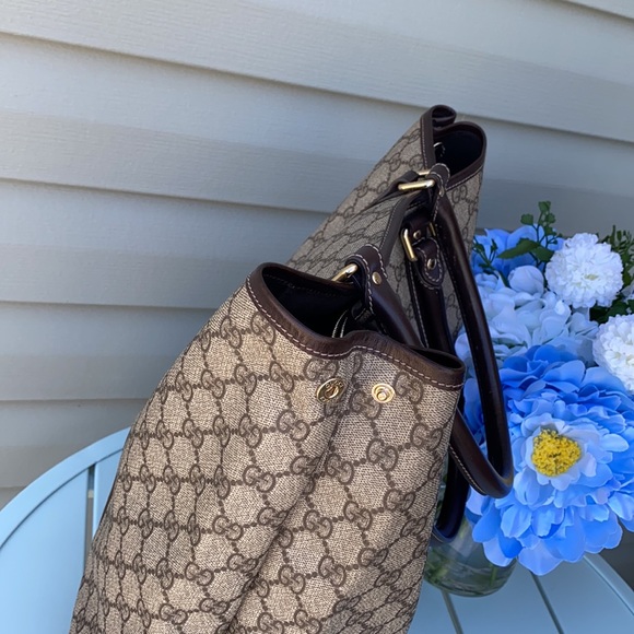 Authentic Gucci tote - Picture 8 of 16